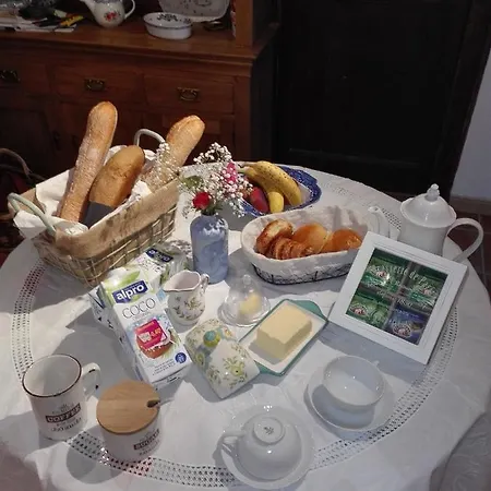 Bnbinb La Cour Enchantee Brugairolles