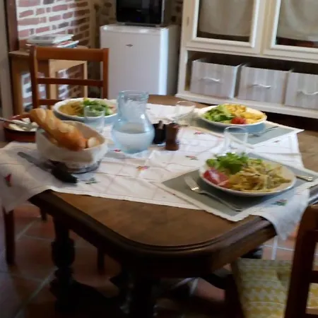 Bnbinb La Cour Enchantee * Brugairolles