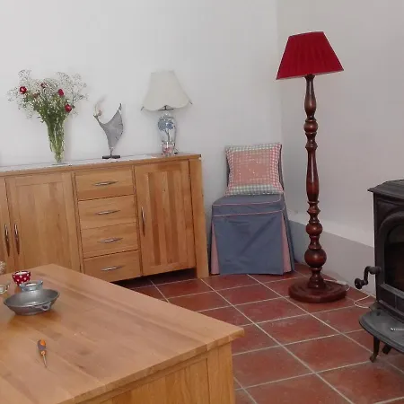 Bnbinb La Cour Enchantee Panzió Brugairolles