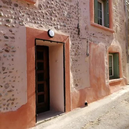 Panzió Bnbinb La Cour Enchantee