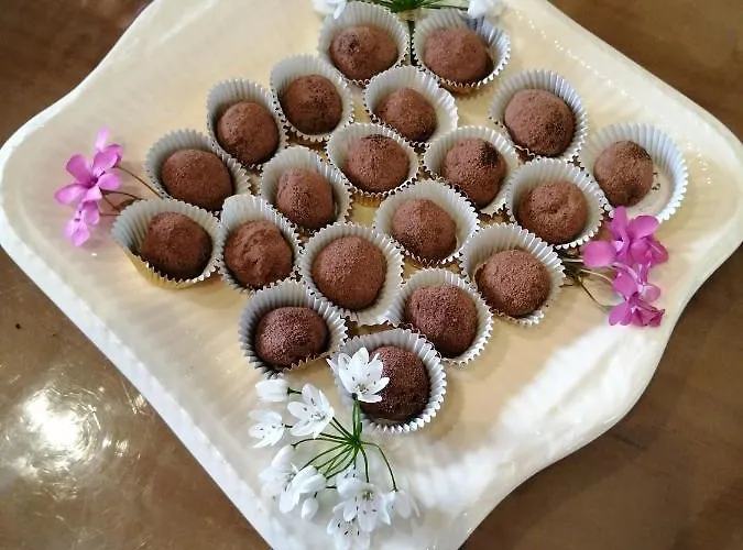 Bnbinb La Cour Enchantee Frühstückspension Brugairolles